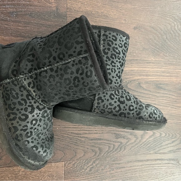 Ugg boots - Picture 7 of 7